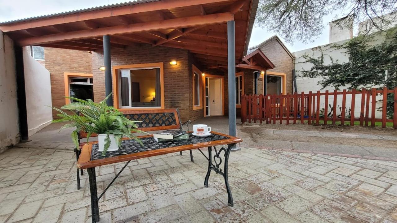 El Patio Del Aromo Apartment ปูแอร์โตมาดริน ภายนอก รูปภาพ